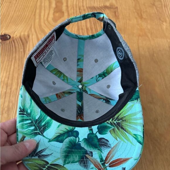 CHICAGO BLACKHAWKS American Needle FLORAL HAWAIIAN Adjustable Strapback Hat - Picture 6 of 8